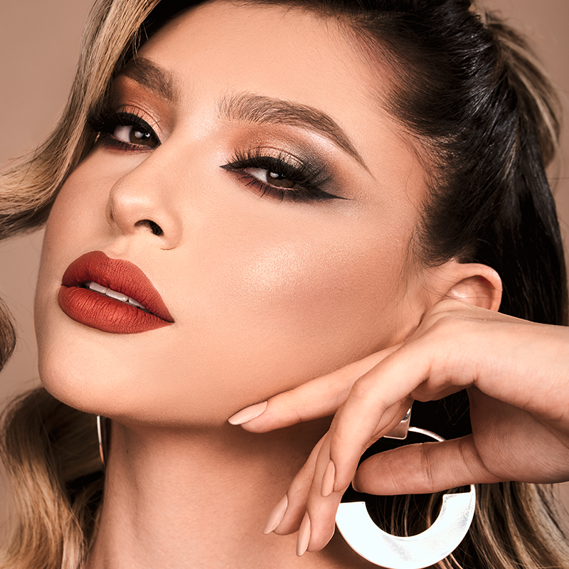  DULCE VEGA Makeup Artist Studio – Cursos, servicios y cosméticos para la belleza de la mujer